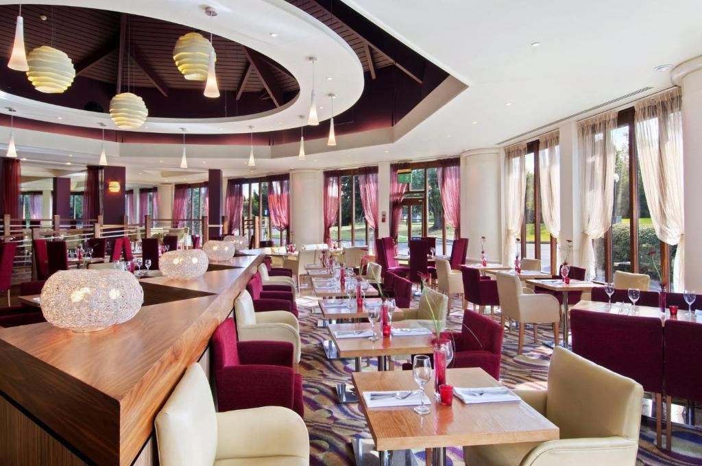ווריק Delta Hotels By Marriott Warwick מראה חיצוני תמונה