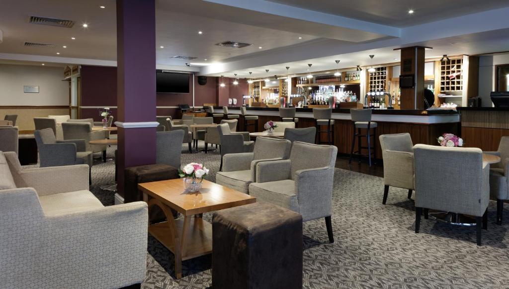 ווריק Delta Hotels By Marriott Warwick מראה חיצוני תמונה
