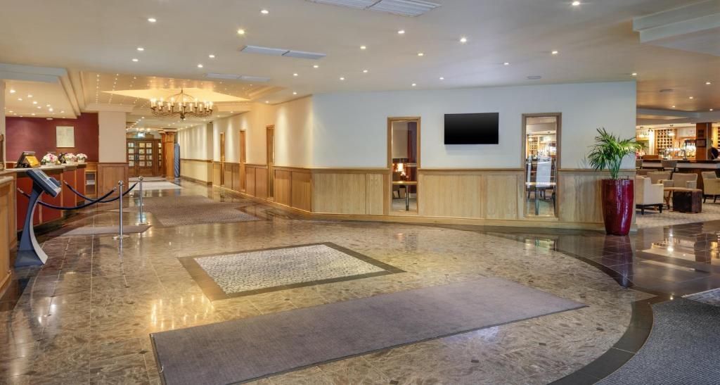 ווריק Delta Hotels By Marriott Warwick מראה חיצוני תמונה