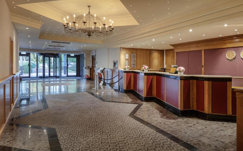 ווריק Delta Hotels By Marriott Warwick מראה חיצוני תמונה