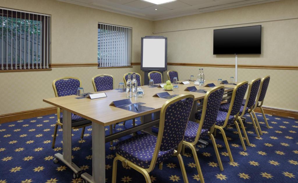 ווריק Delta Hotels By Marriott Warwick מראה חיצוני תמונה