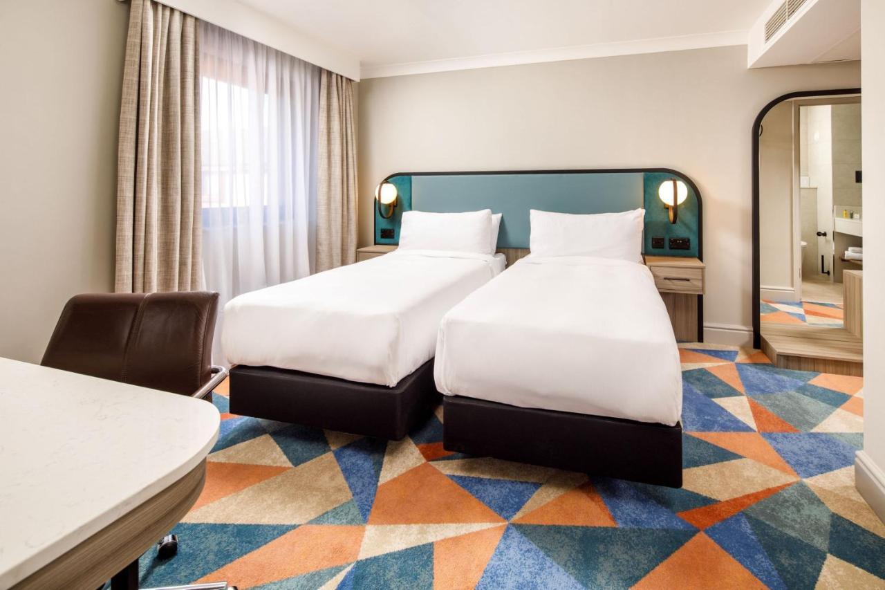 ווריק Delta Hotels By Marriott Warwick מראה חיצוני תמונה