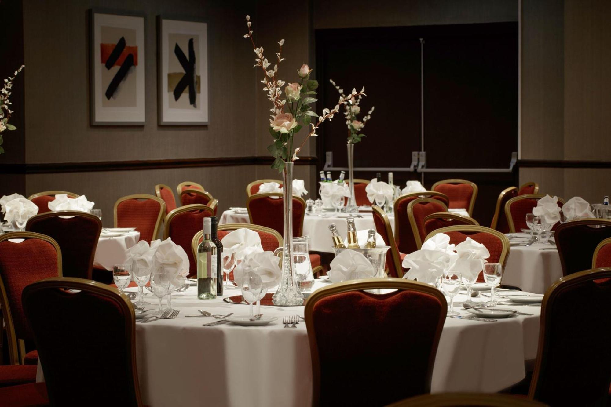 ווריק Delta Hotels By Marriott Warwick מראה חיצוני תמונה