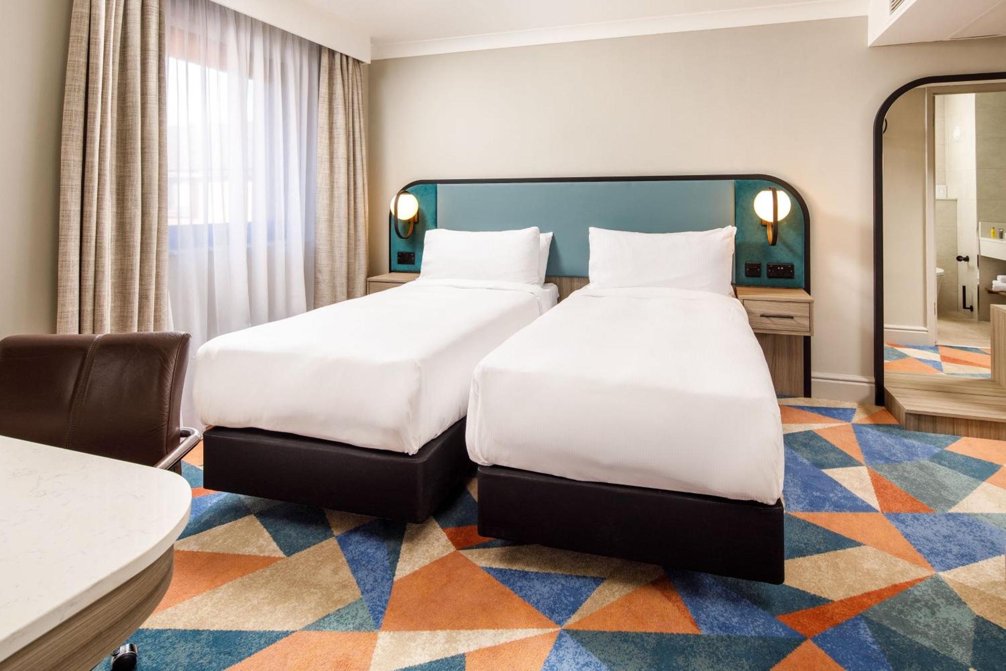 ווריק Delta Hotels By Marriott Warwick מראה חיצוני תמונה