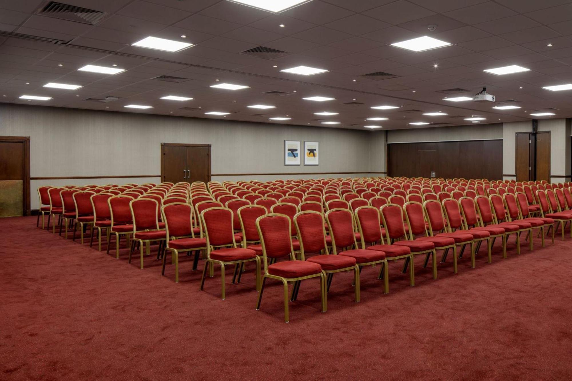 ווריק Delta Hotels By Marriott Warwick מראה חיצוני תמונה